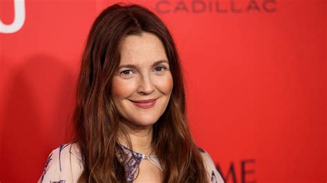 Drew Barrymore and ‘The Talk’ postpone their daytime talk shows until after the Hollywood strikes